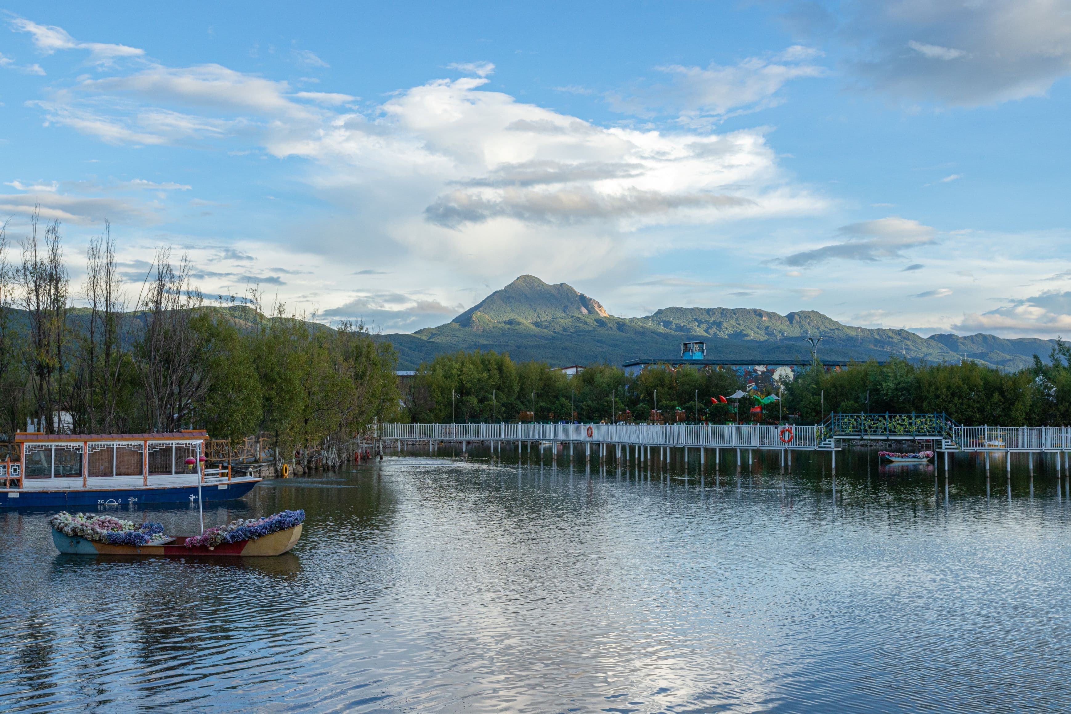 Lashihai Wetland Park