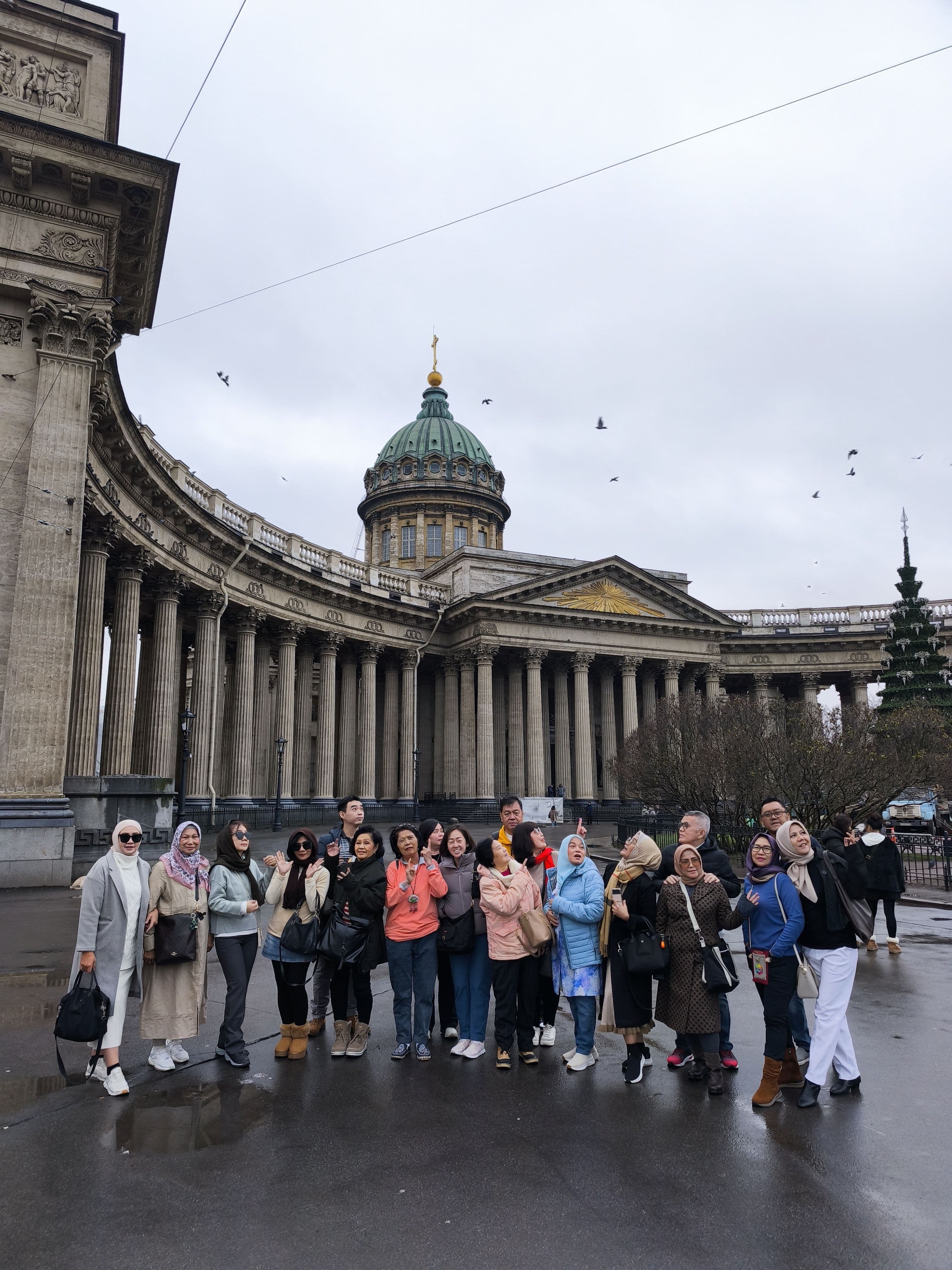 ENCHANTING RUSSIA MOSCOW & PETERSBURG