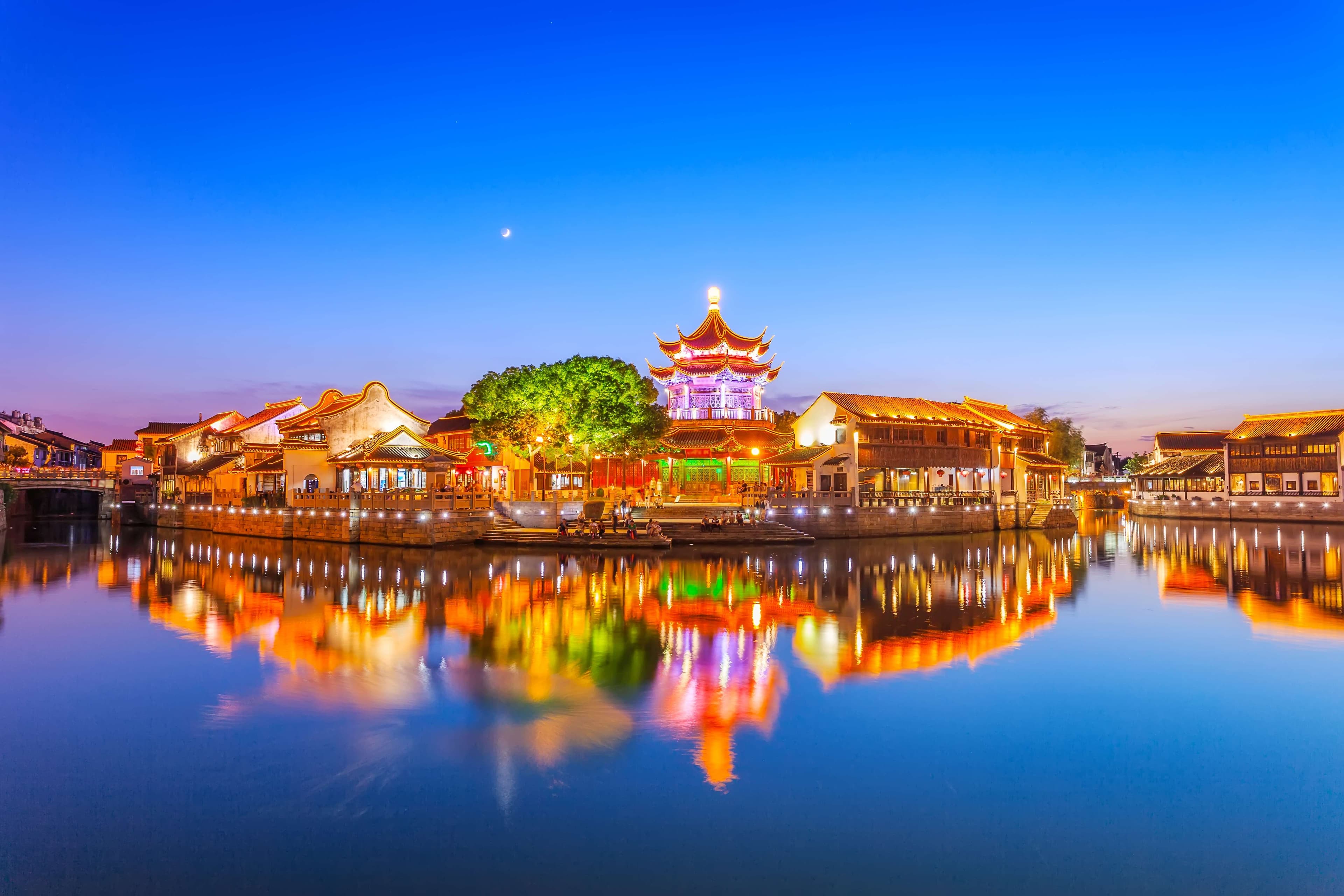 CLASSIC CHINA + NIU SHOU SHAN CULTURAL PARK & ZHUJIAJIAO WATER TOWN