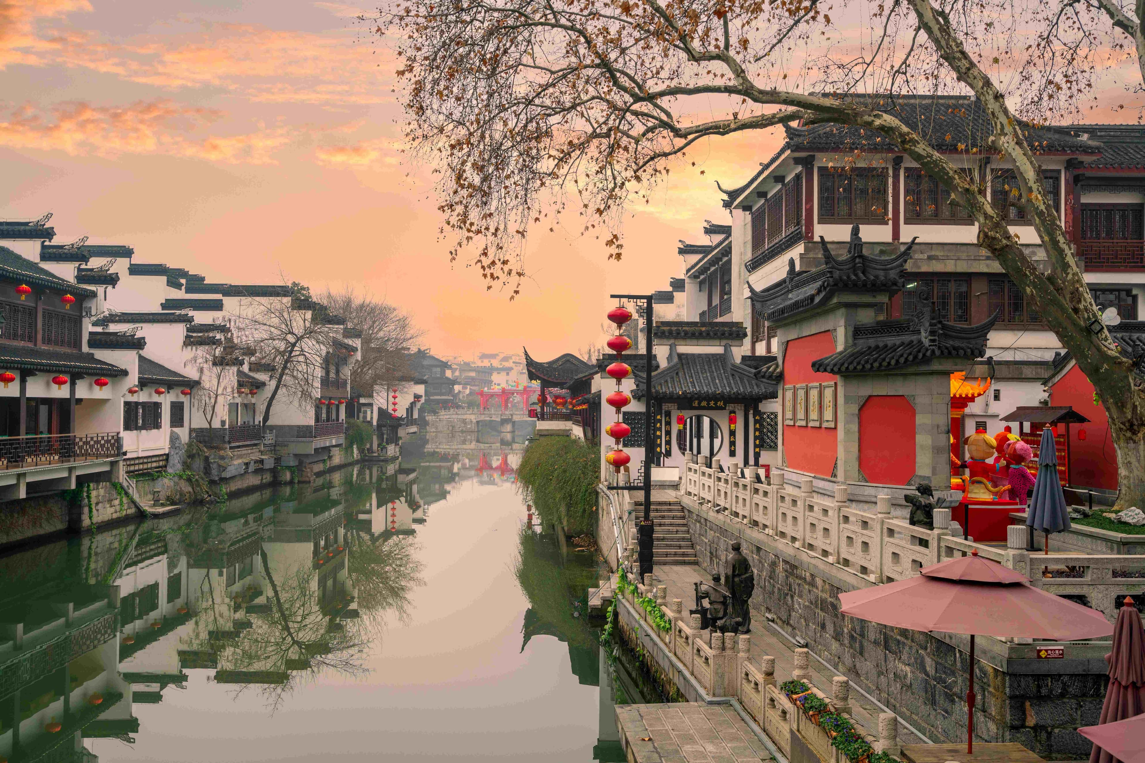 CLASSIC CHINA + NIU SHOU SHAN CULTURAL PARK & ZHUJIAJIAO WATER TOWN