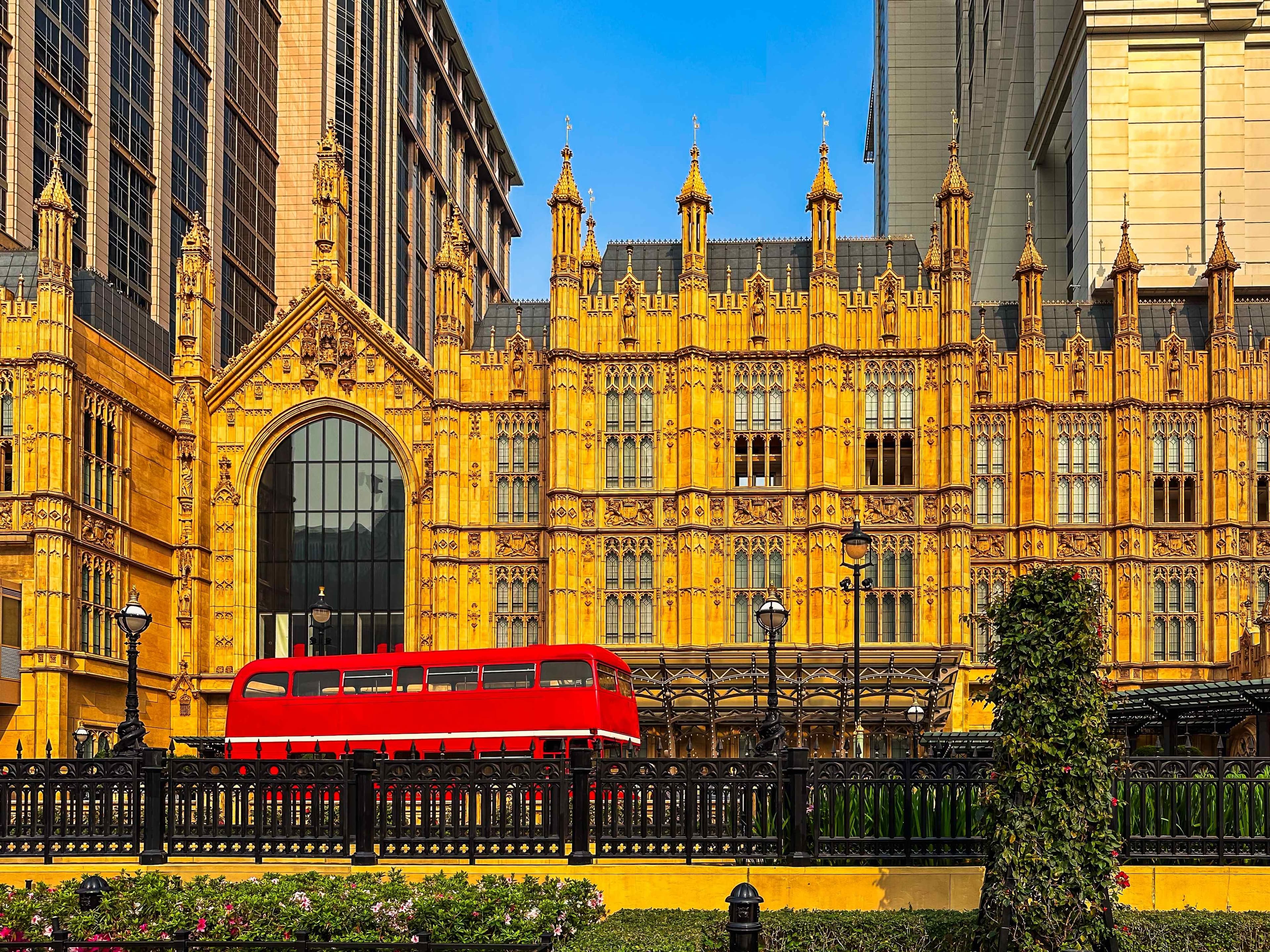 HIGHLIGHT OF HONG KONG MACAU SHENZHEN + ZHUHAI