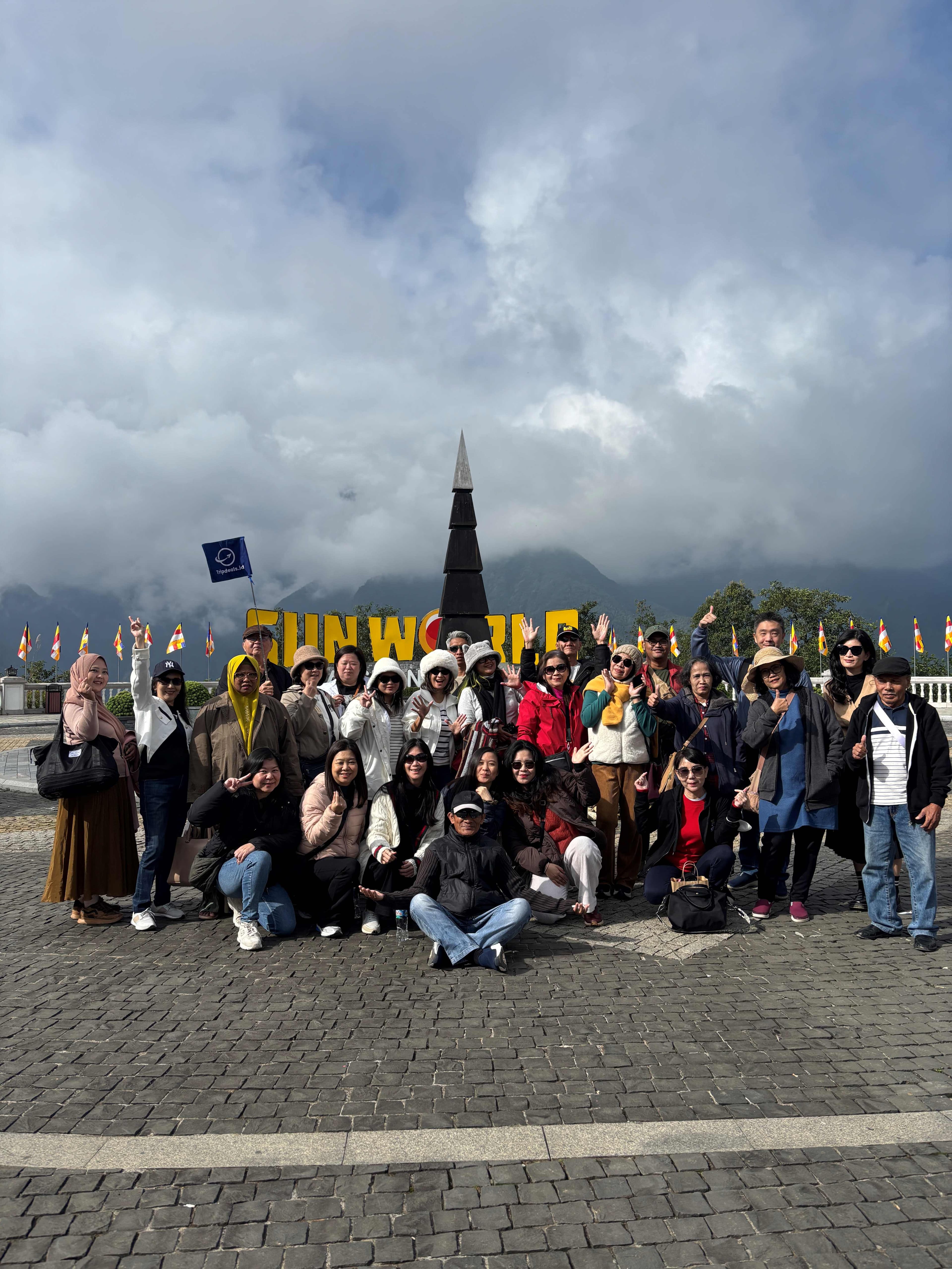 VIETNAM SA PA FANSIPAN + ALPINE COASTER & HALONG BAY CRUISE