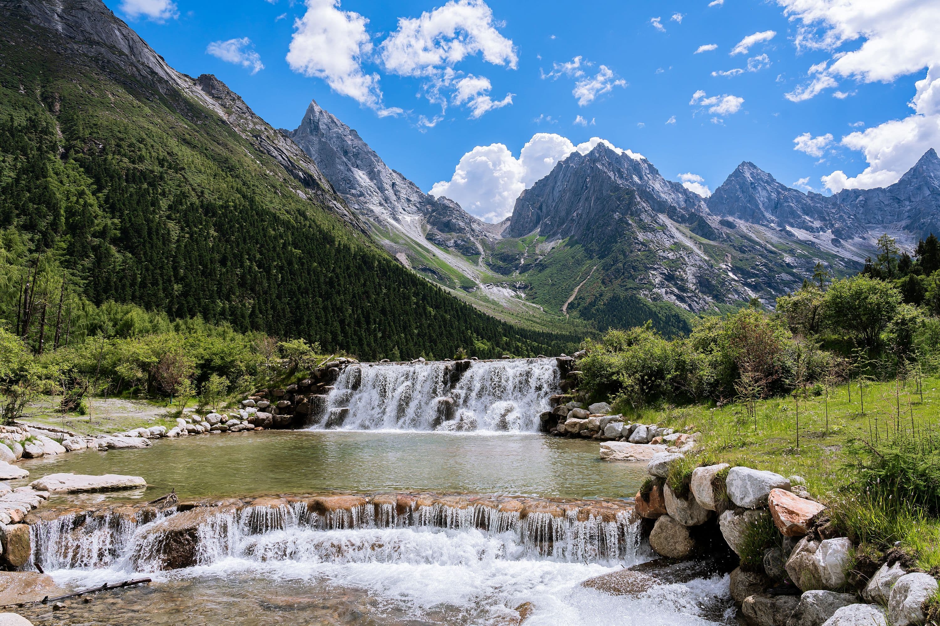 CHONGQING JIUZHAIGOU VALLEY + GLACIER & LITTLE SWITZERLAND BIPENGGOU