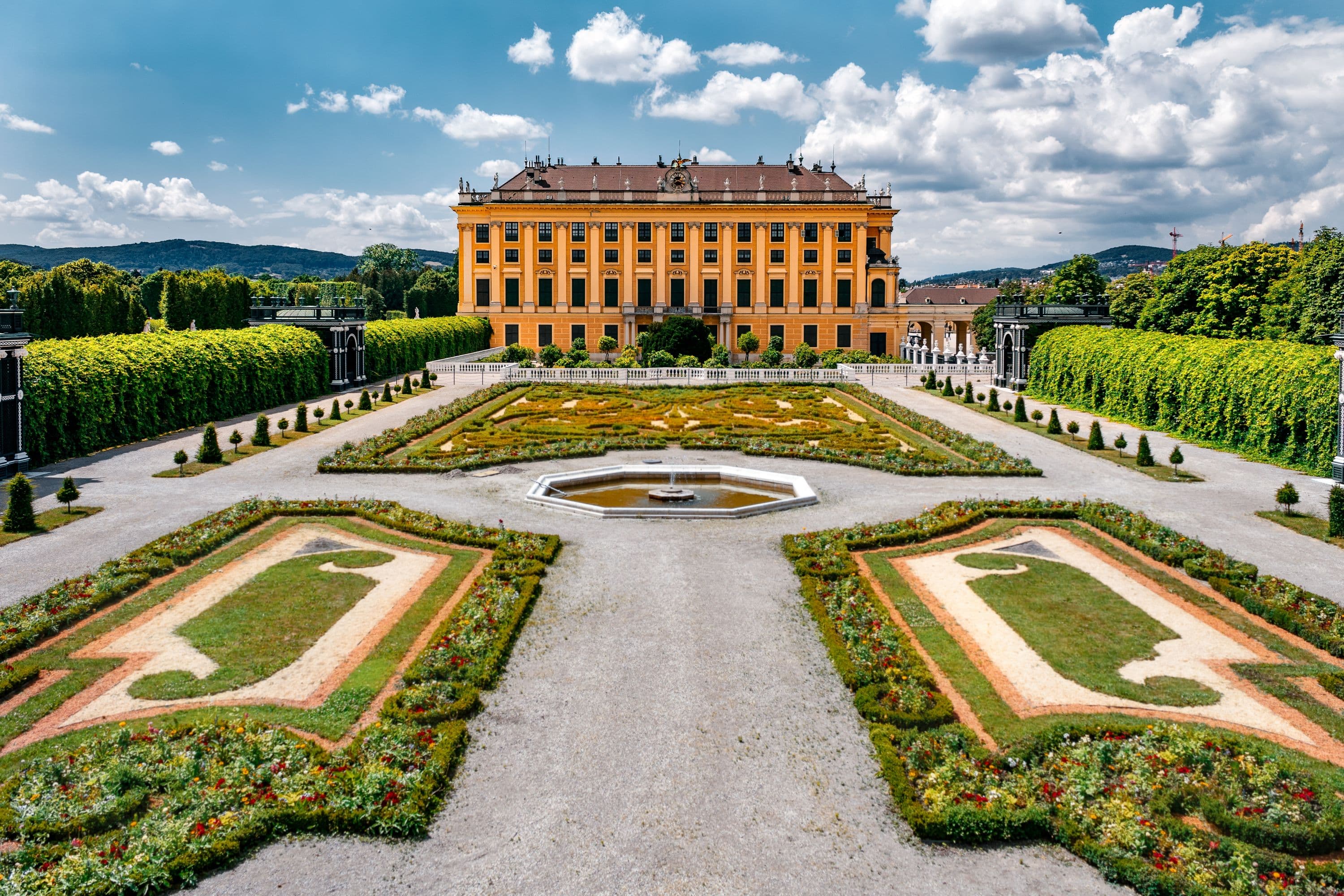 Schonbrunn_Palace[1]