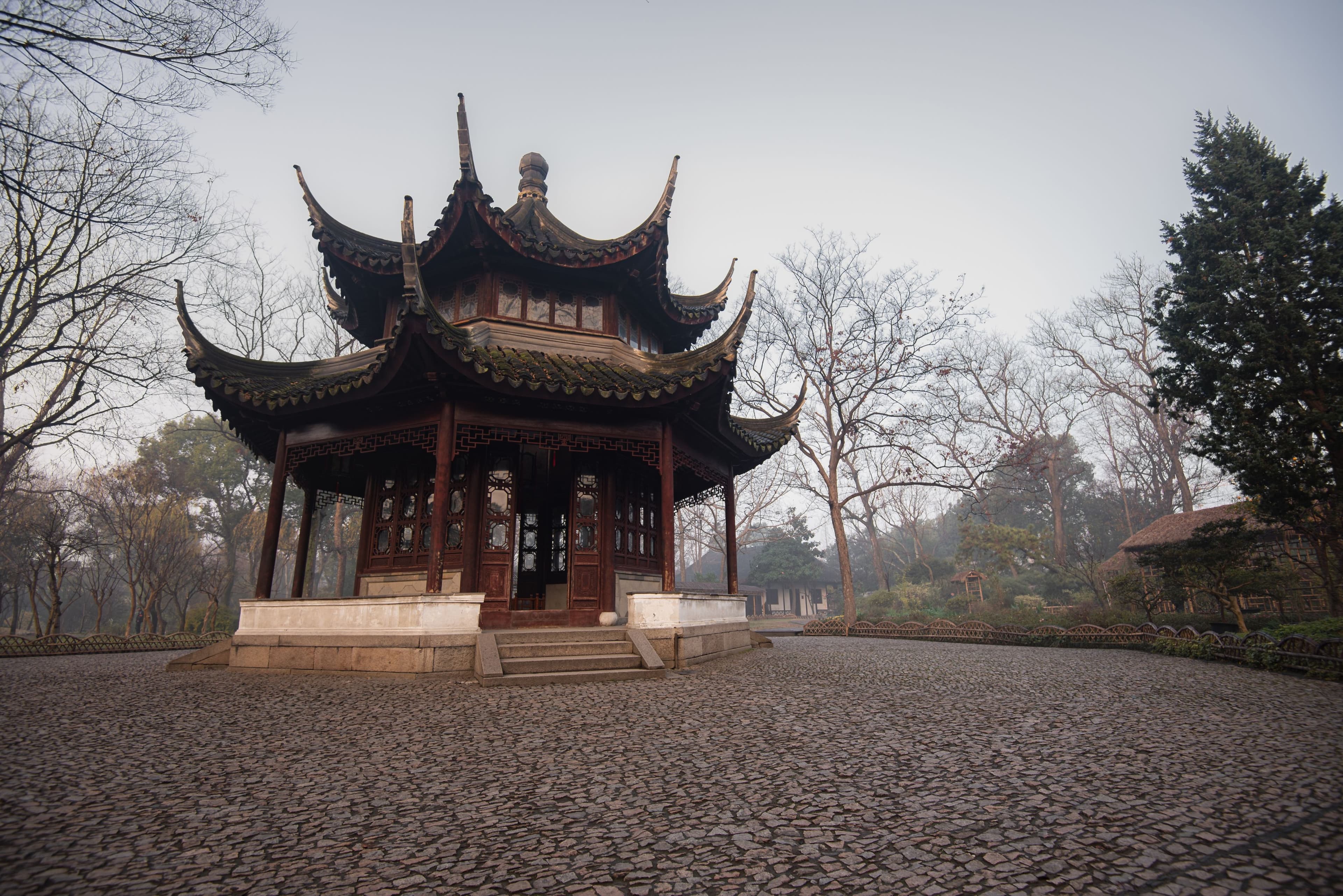 CLASSIC CHINA + NIU SHOU SHAN CULTURAL PARK & ZHUJIAJIAO WATER TOWN