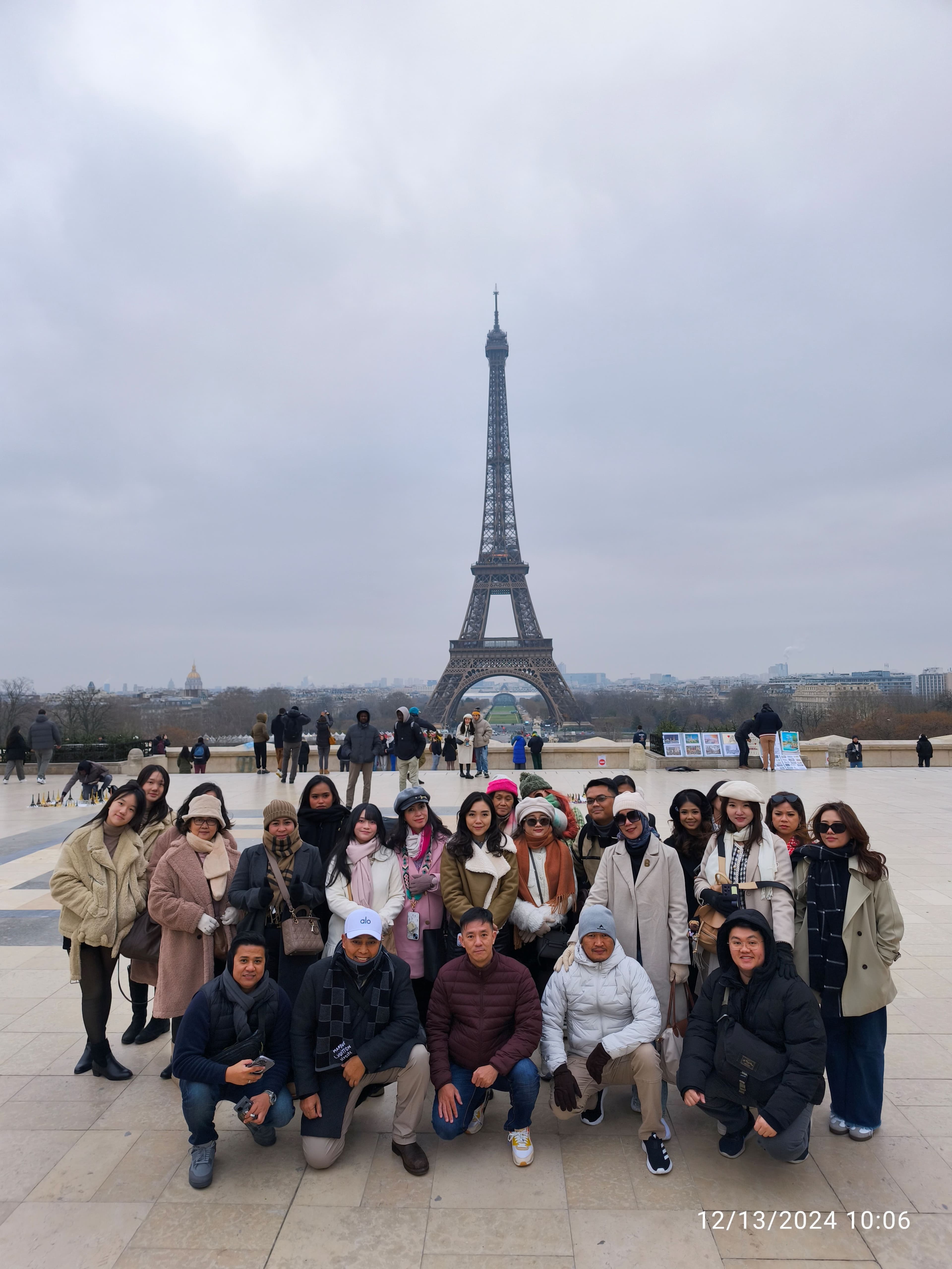 WEST EUROPE 9 COUNTRIES + SWISS SNOW TUBING & LA VALLE OUTLET