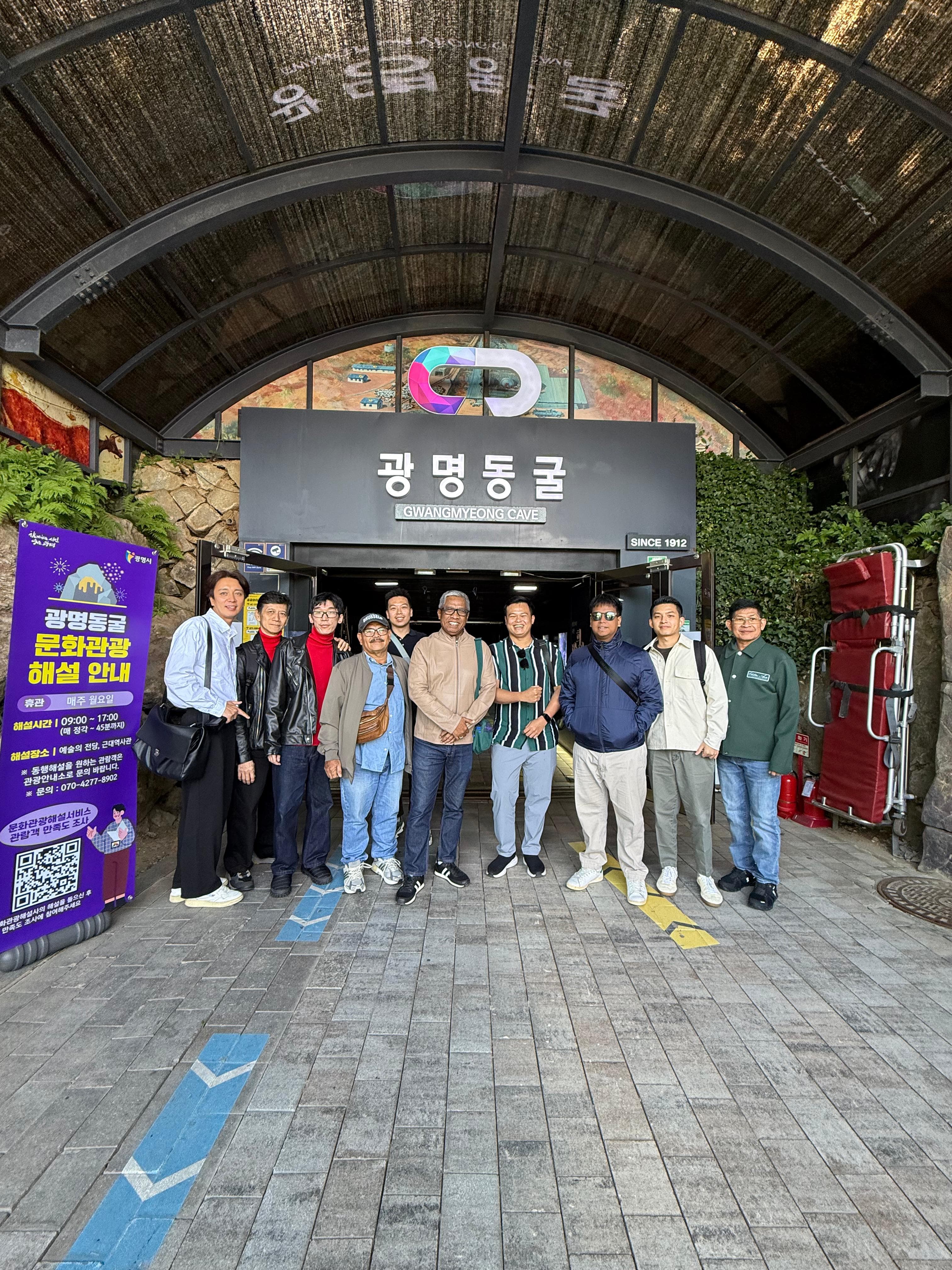 SUPER SALE KOREA FAIRYTALE VILLAGE + STARFIELD LIBRARY