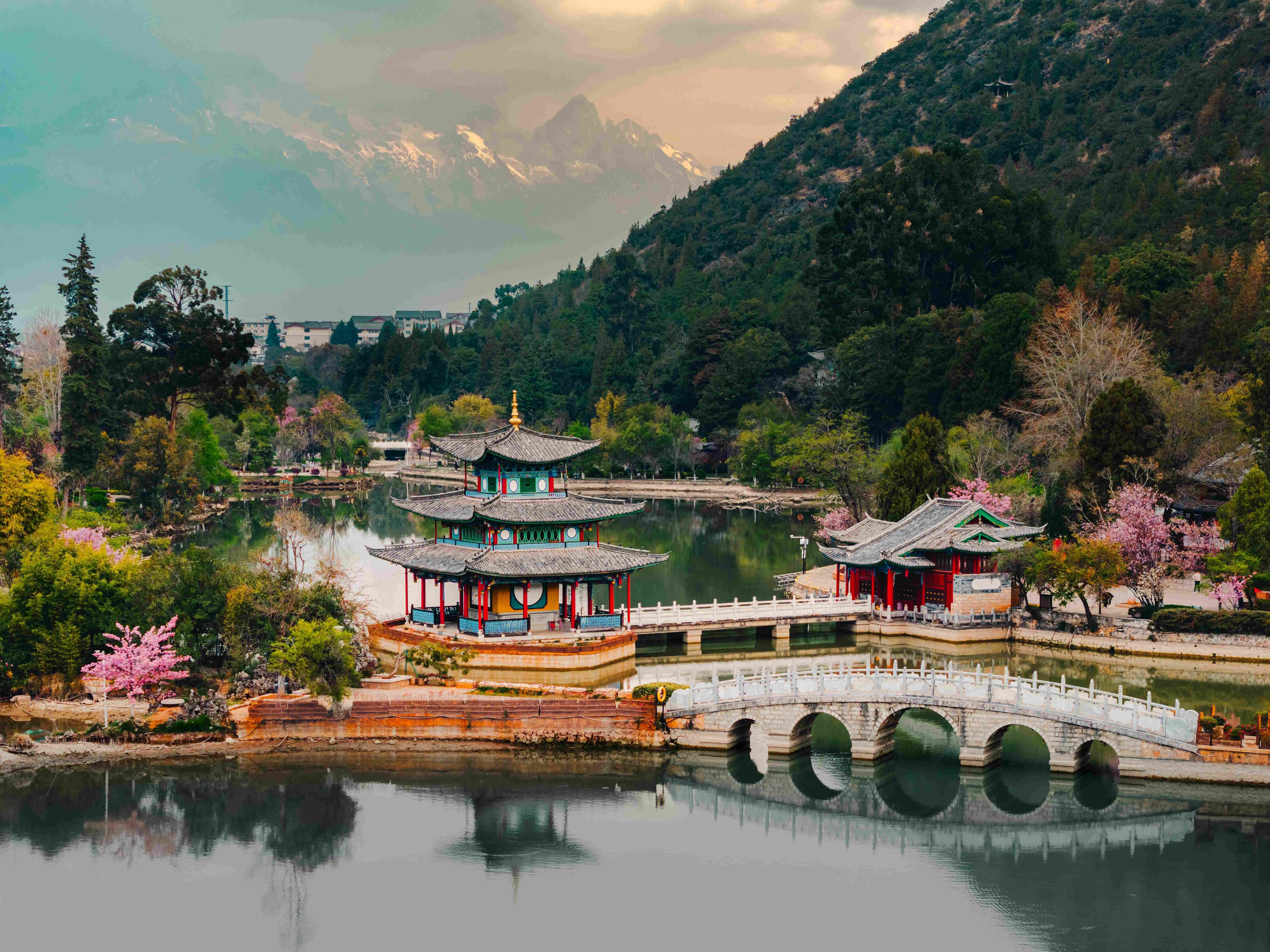 YUNNAN SHANGRI LA  (KUNMING - DALI - LIJIANG - SHANGRILA)