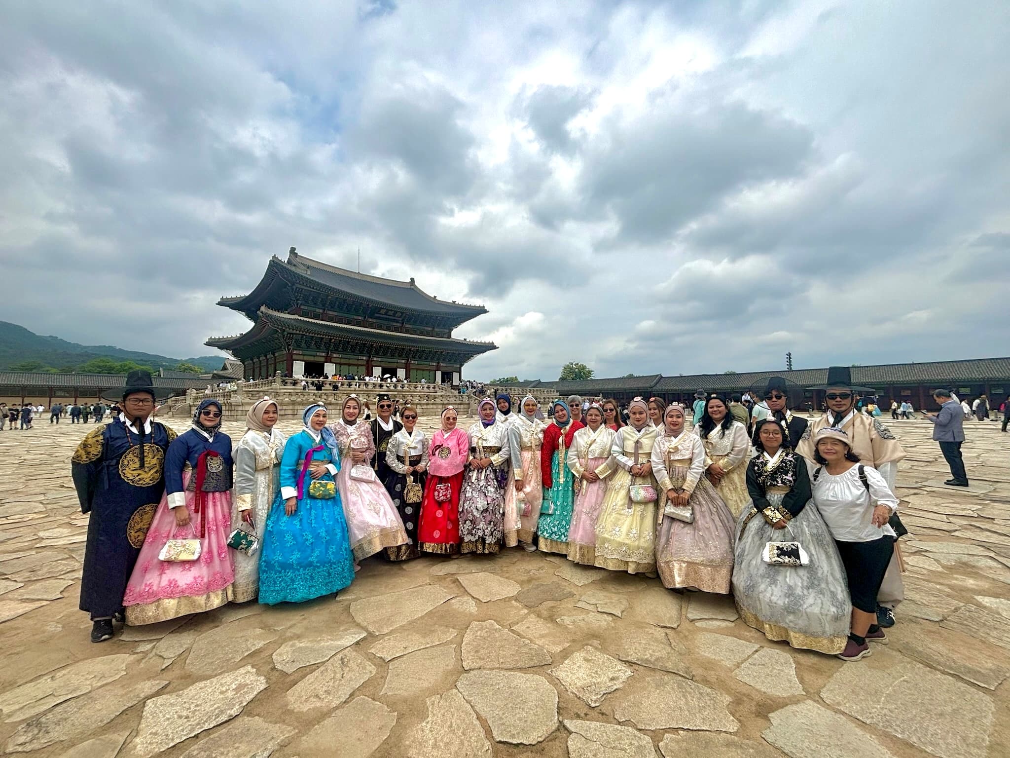 KOREA + MT. SEORAK & 2 THEME PARK