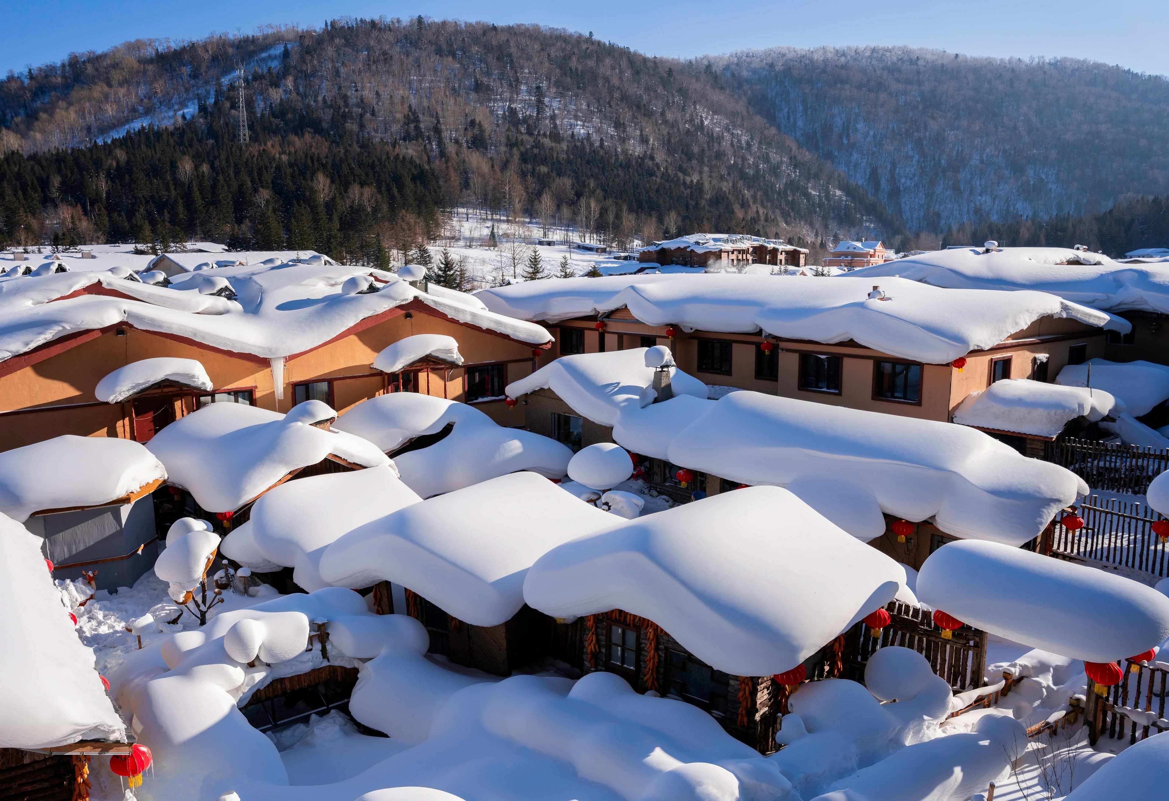 WINTER HARBIN ICE FESTIVAL + YABULI SKI RESORT